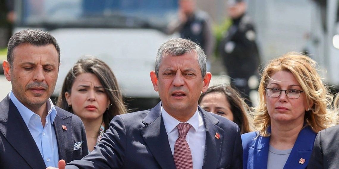 SIRRI SÜREYYA ÖNDER’İN SIRRI ÖLDÜKTEN SONRA ORTAYA ÇIKTI! Bir Cumhuriyet Şarkısı filminin senaryosu ona aitmiş - Resim: 1