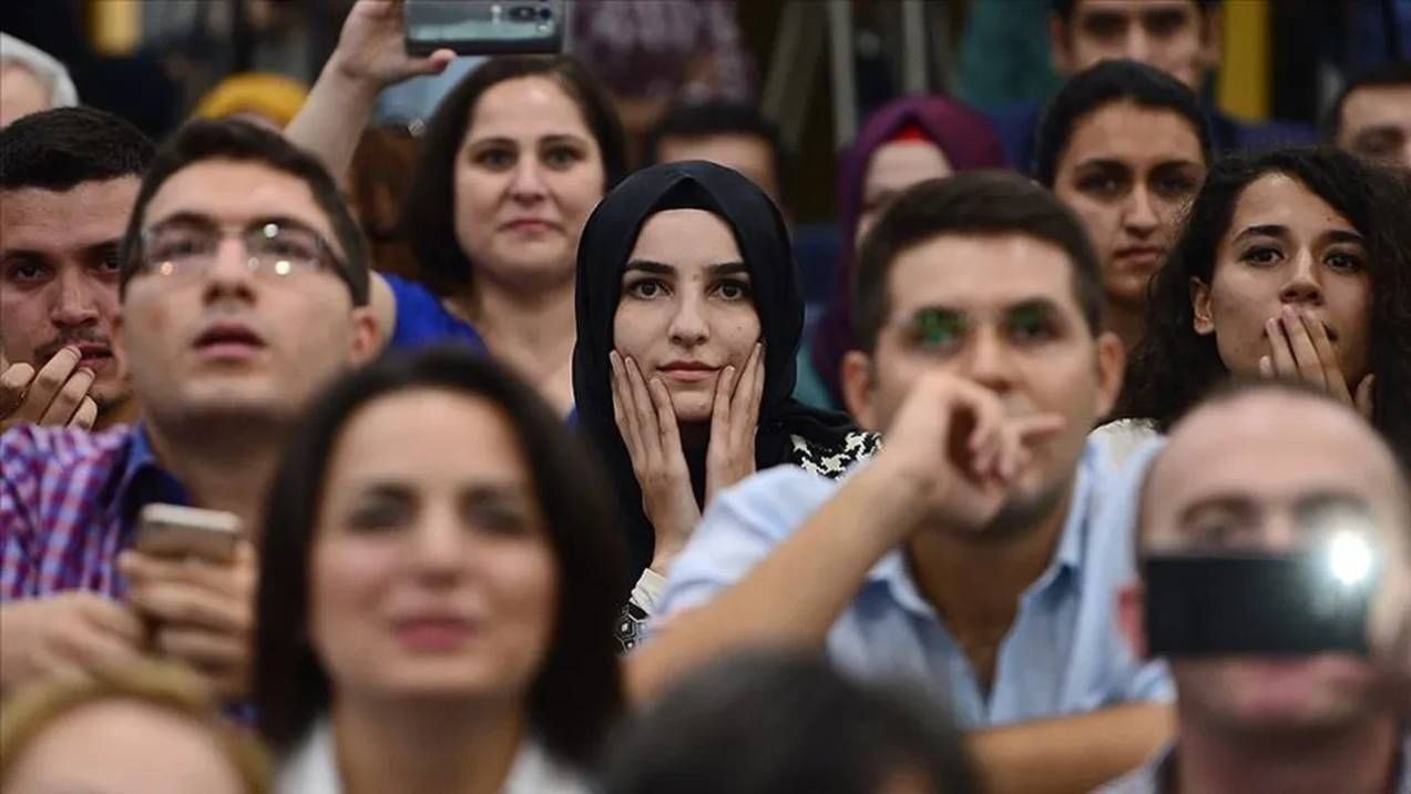 Cumhurbaşkanı Erdoğan’dan öğretmen ataması müjdesi! 25 bin öğretmen ataması ne zaman yapılacak, kardo ve branş dağılımı nasıl? - Resim: 1