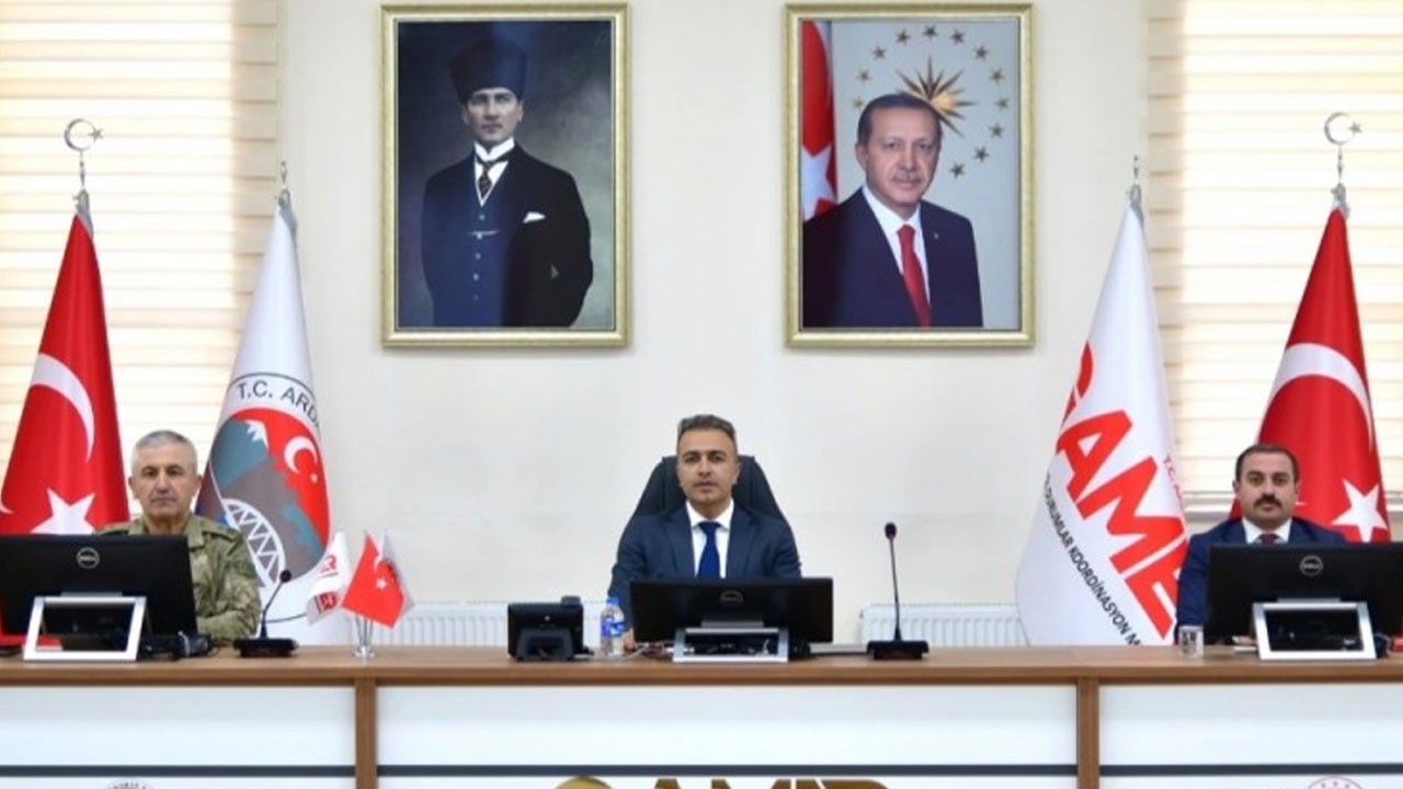 Ardahan’da il güvenlik toplantısı! Vali Çiçek başkanlık etti