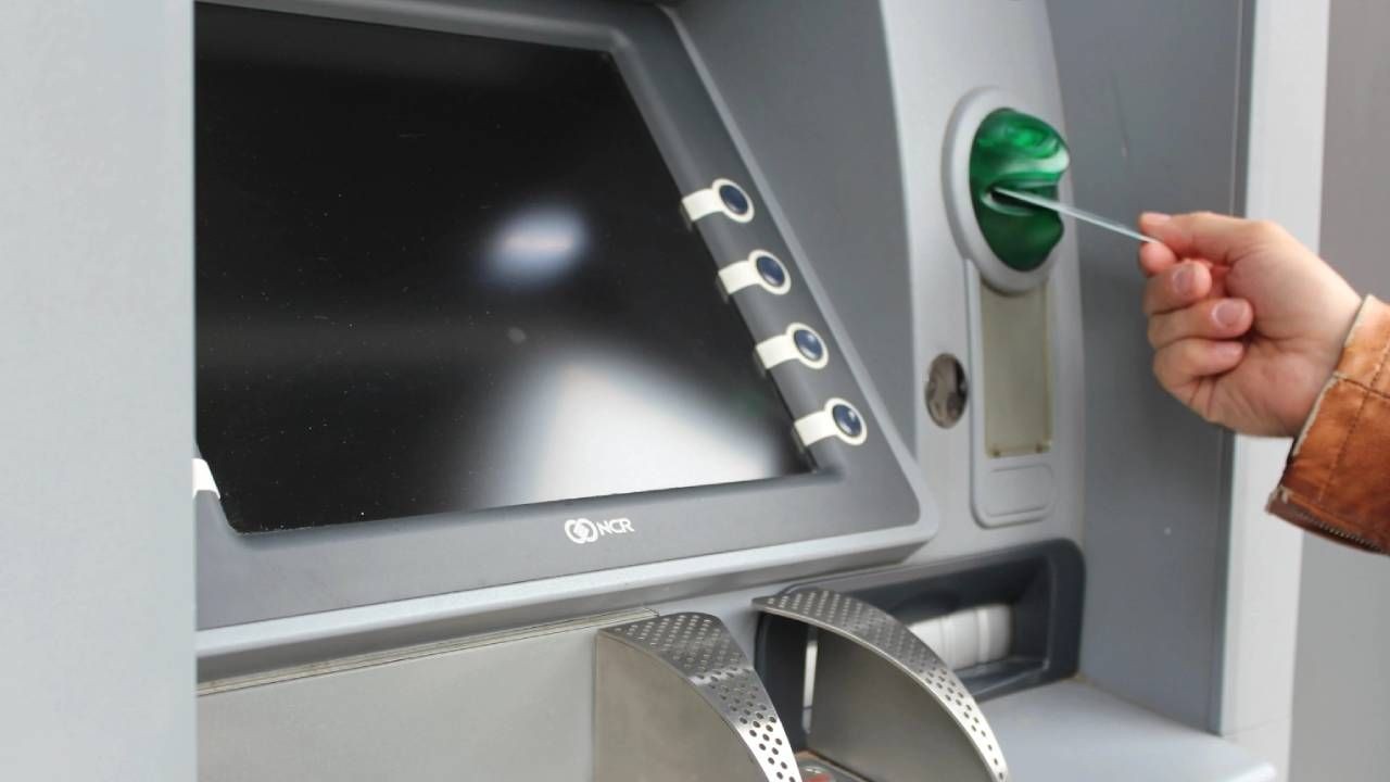 Bankalardan bayram öncesi ATM hamlesi! 2025 Para çekme limitleri güncellendi - Resim: 1