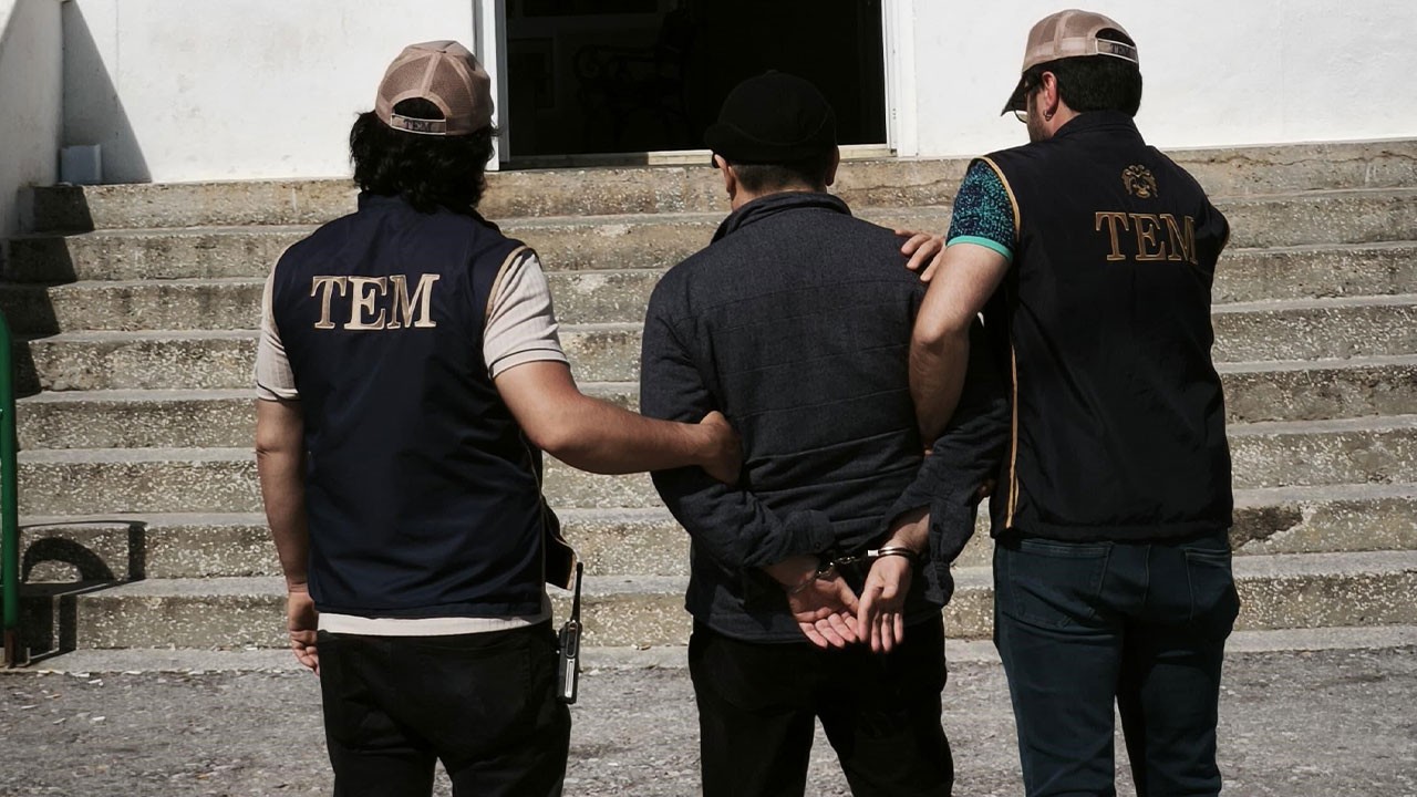 8 yıl hapis cezasıyla aranıyordu! Firari eski Yargıtay üyesi yakalandı