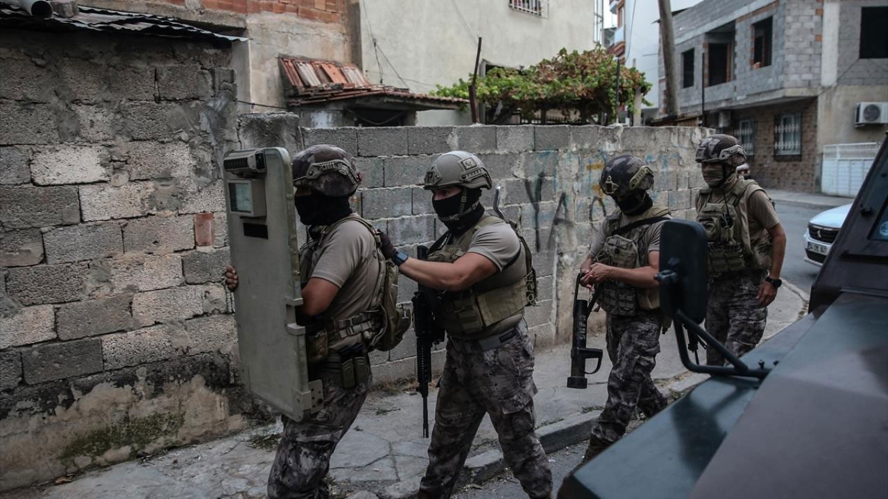 Terör örgütü DEAŞ'a finansman sağlayan 27 kişi gözaltına alındı