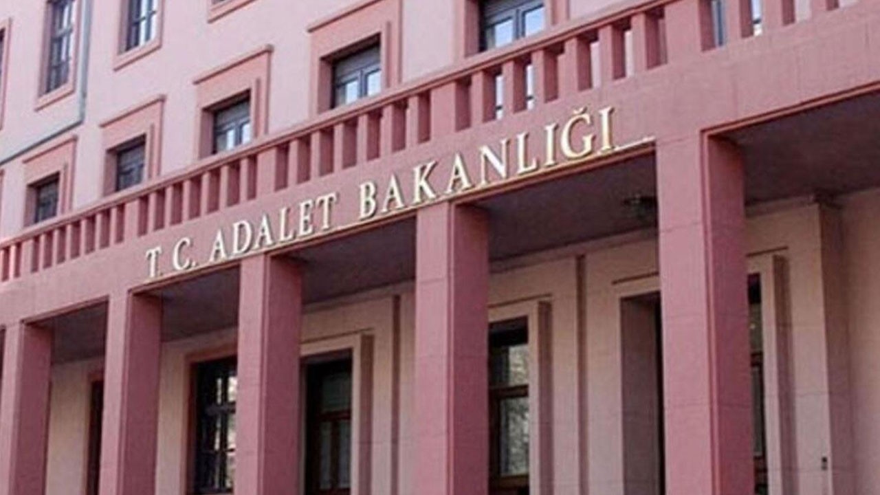 Adalet Bakanlığı’nda düzenleme… Bakan Yardımcısı gitti, müsteşar geldi