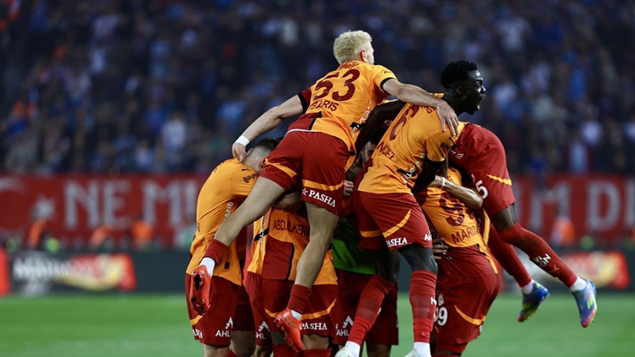 GALATASARAY SON DAKİKA HABERLERİ: Muslera'ya elveda, Eyfel'in fatihine merhaba! Galatasaray, Şampiyonlar Ligi'nde şimdi devleşecek - Resim: 1