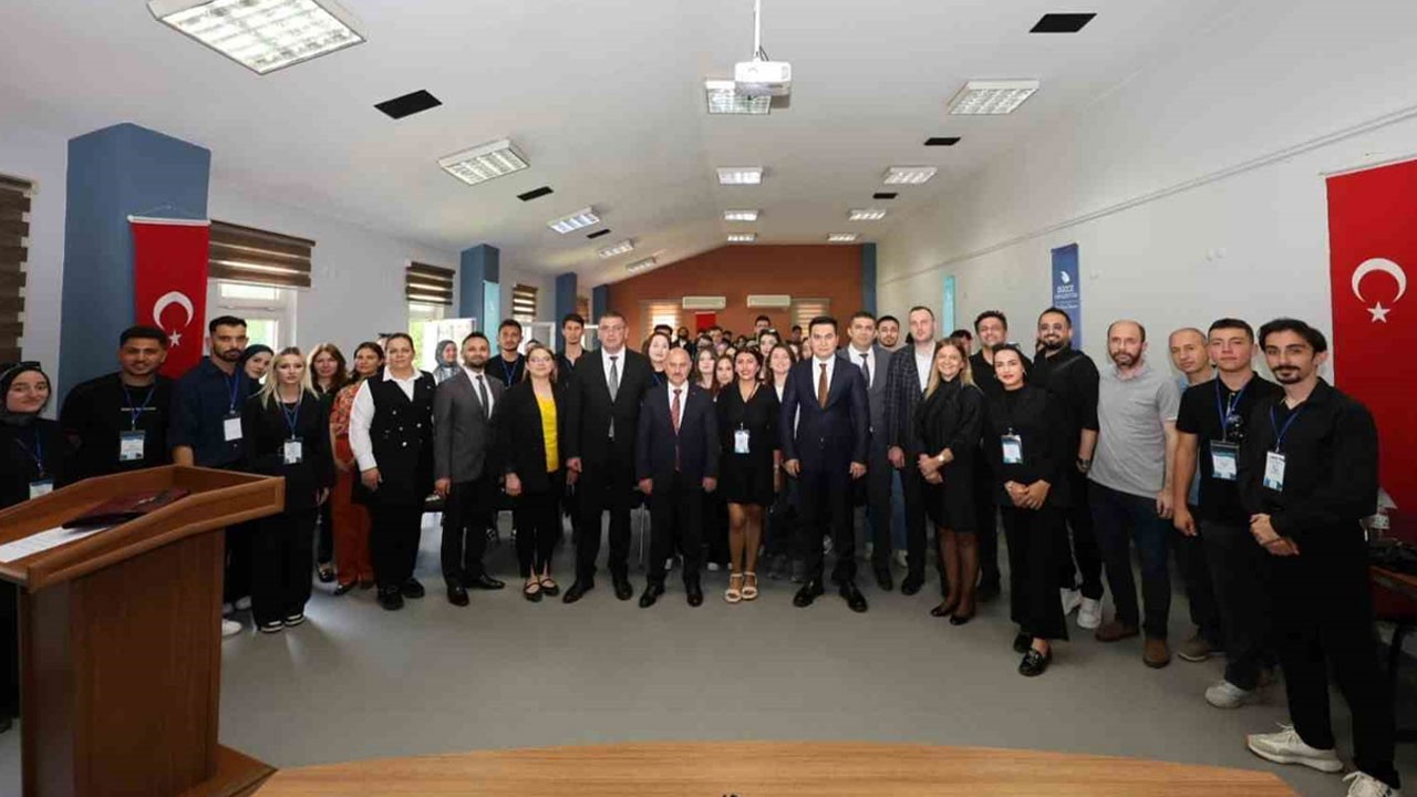 Başsavcı Emre, farkındalık etkinliğinde öğrencilerle buluştu