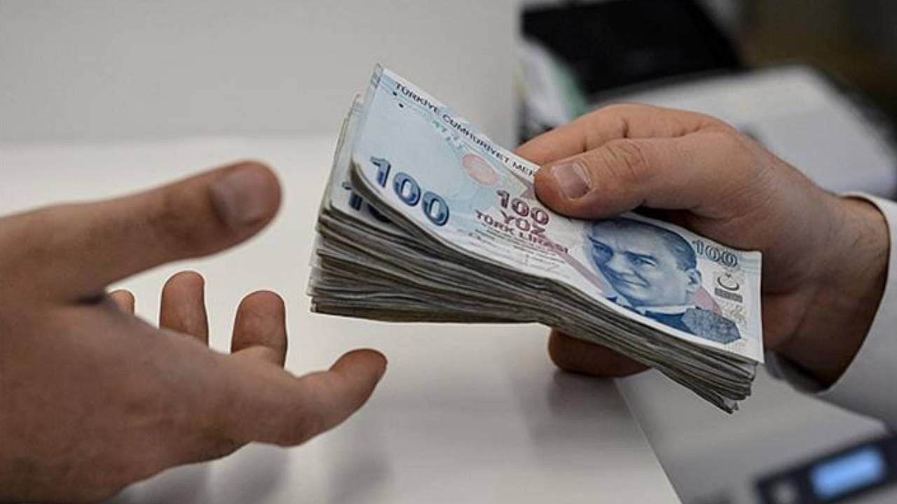 153 bin TL kredi çekene şok eden tablo! Aynı krediye bir banka 314 bin, diğeri 405 bin TL istiyor! - Resim: 1