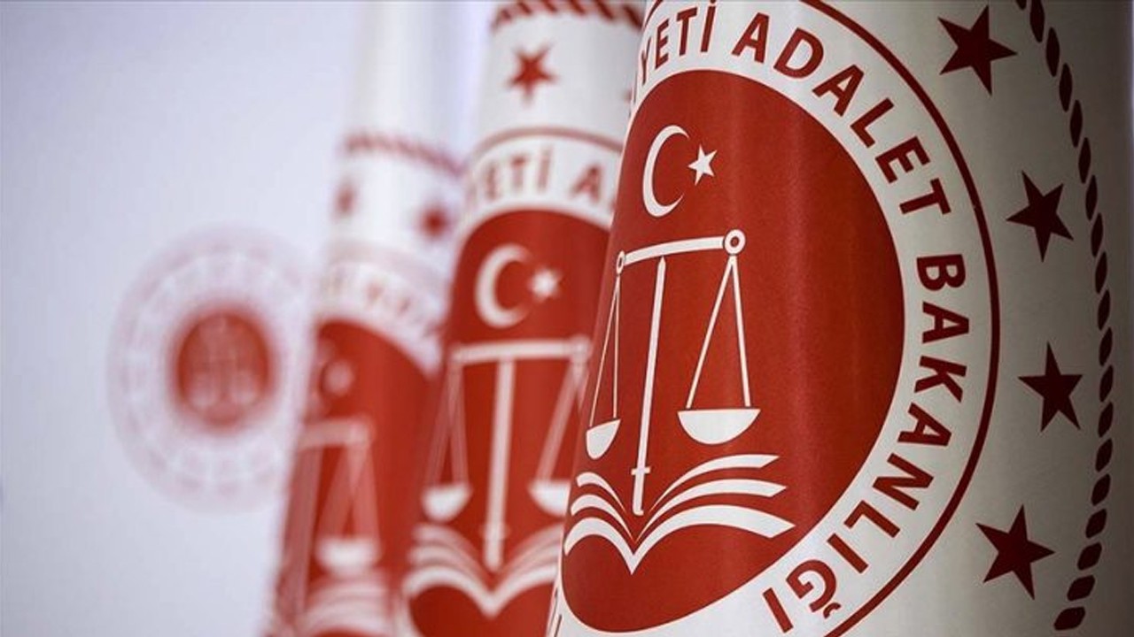 Yönetmelik yürürlüğe girdi! Personel alımında yaş şartı kaldırıldı