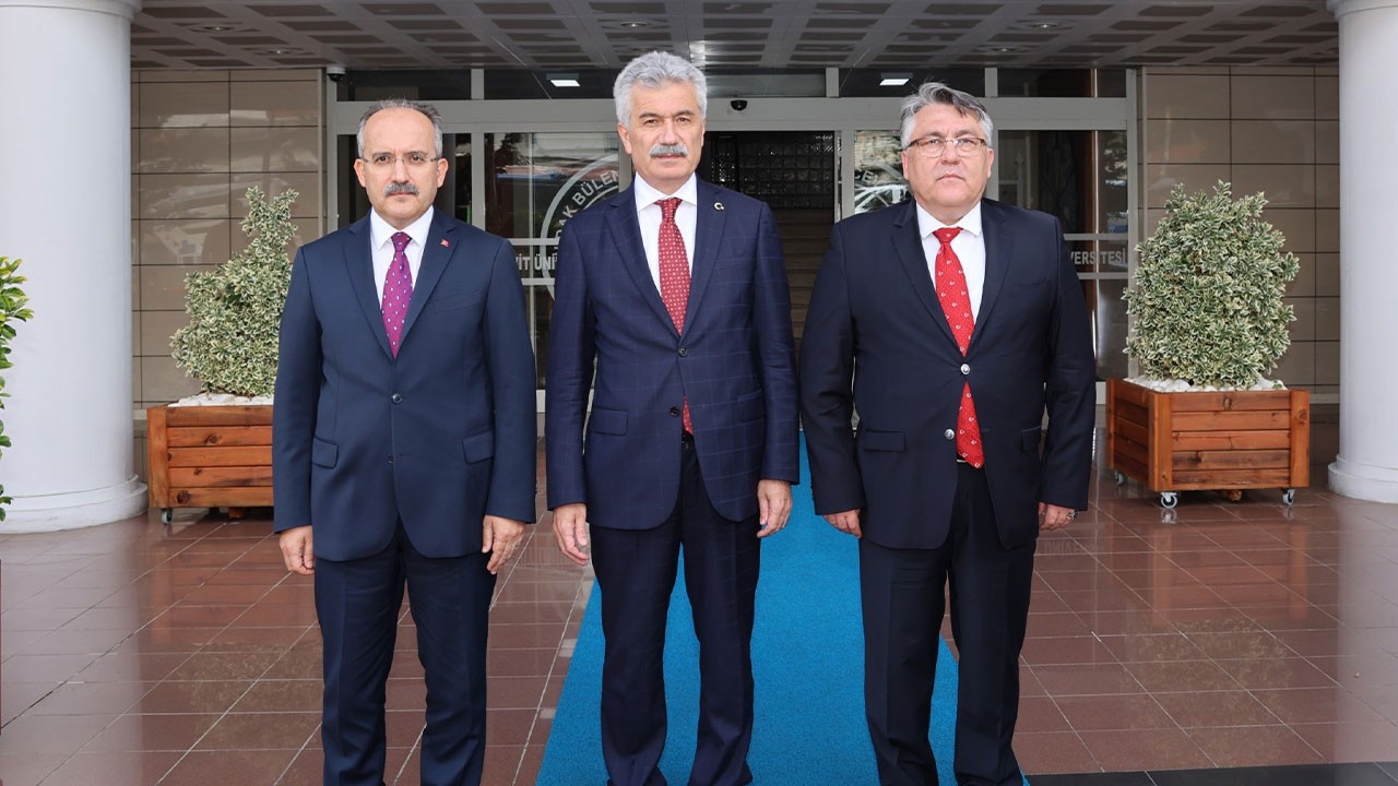 Danıştay Başkanı Yiğit, Rektör Özölçer’i ziyaret etti