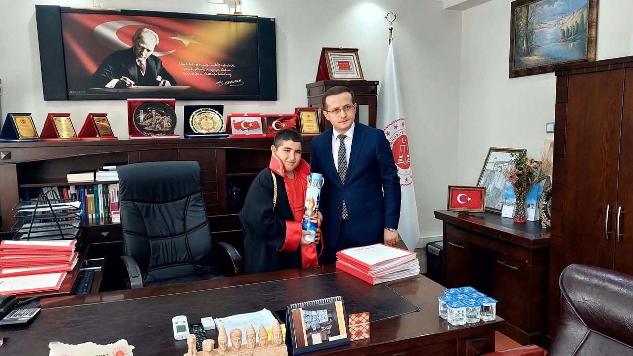 Başsavcı Vurmaz, o mektuba duyarsız kalmadı! Okulundan aldı, makamında ağırladı