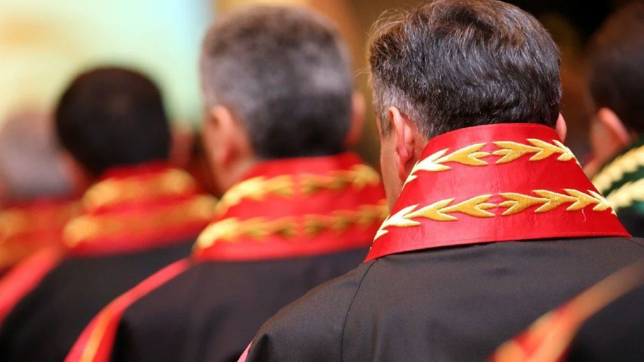 Yargıtay ve Danıştay üyeliklerine seçilmişlerdi! HSK kararı Resmi Gazete'de