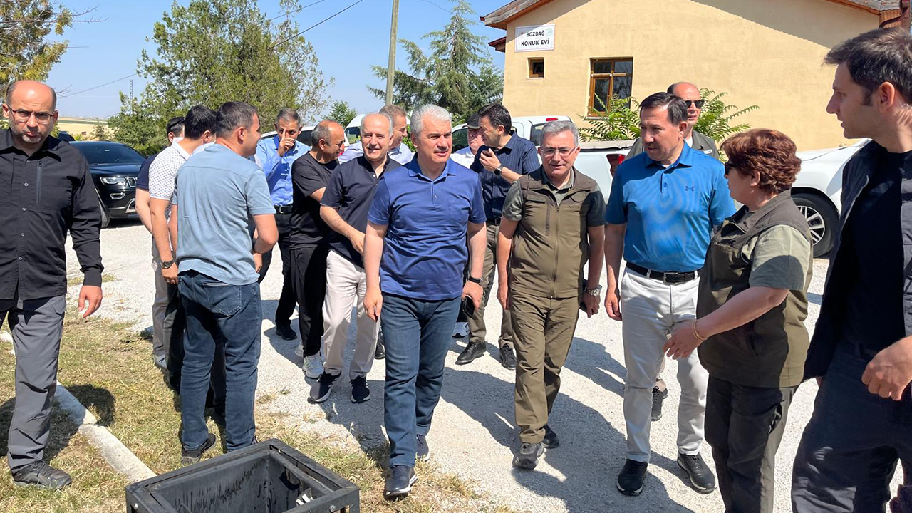 Konya protokolü Bozdağ Milli Parkı’nda incelemelerde bulundu