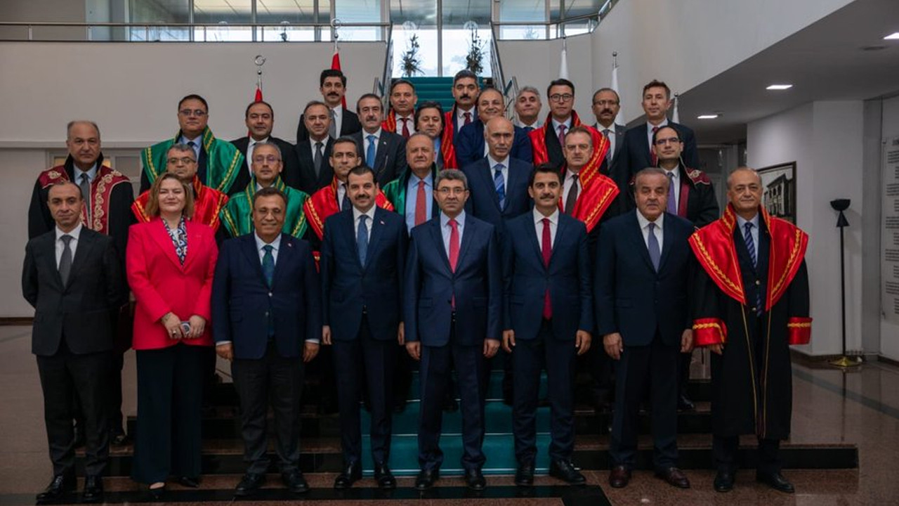 Yargıtay ve Danıştay üyelerinden mazbata fotoğrafı!