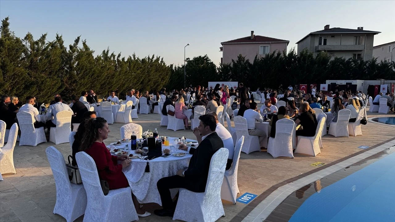 Kırklareli Cumhuriyet Başsavcılığı'nda veda yemeği! Eroğlu ve Gedik plaketle uğurlandı