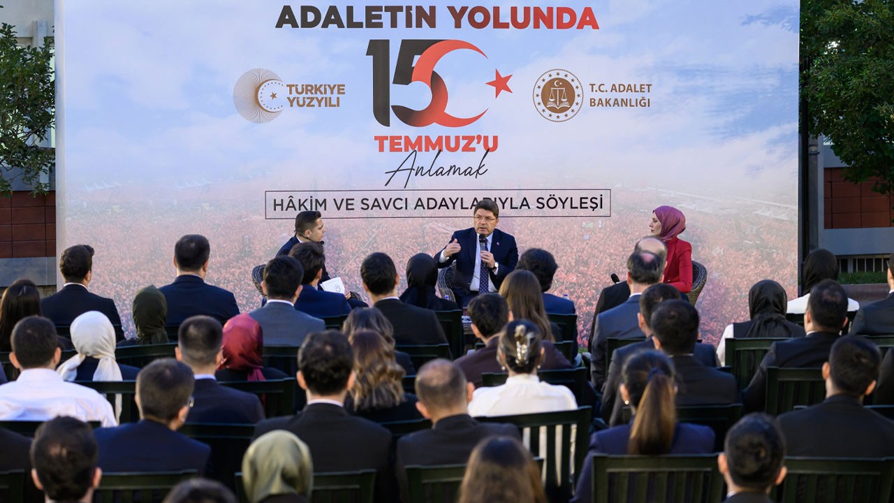 15 Temmuz söyleşisinde tecrübelerini paylaştı! Bakan Tunç anlattı, geleceğin hakim ve savcıları dinledi