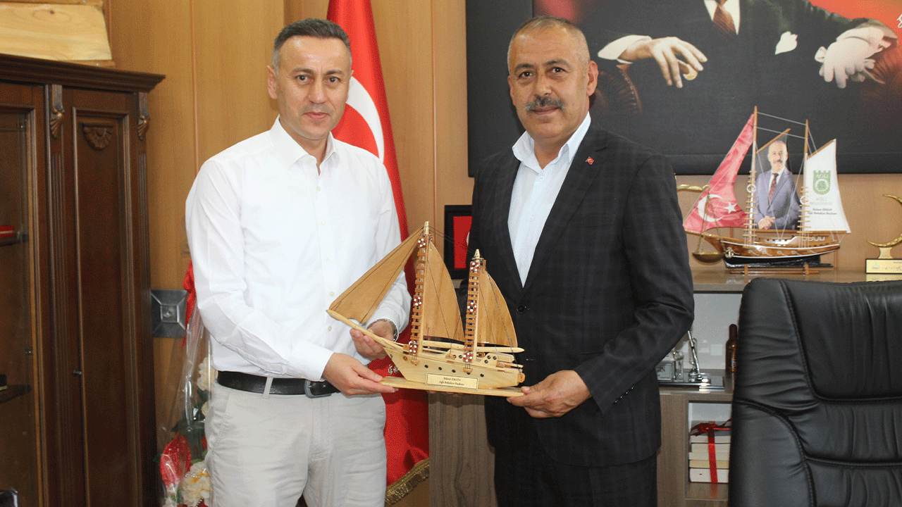 Başsavcı Pektaş'tan Başkan Ergin'e ziyaret: Hediye takdiminde bulundu!