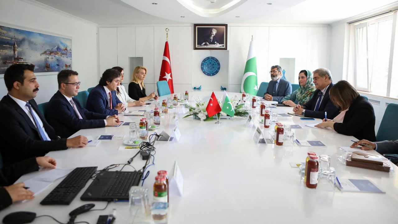 Pakistan Yüksek Mahkemesi heyeti Ankara'da! Türkiye Adalet Akademisi'nin çalışmalarını incelediler