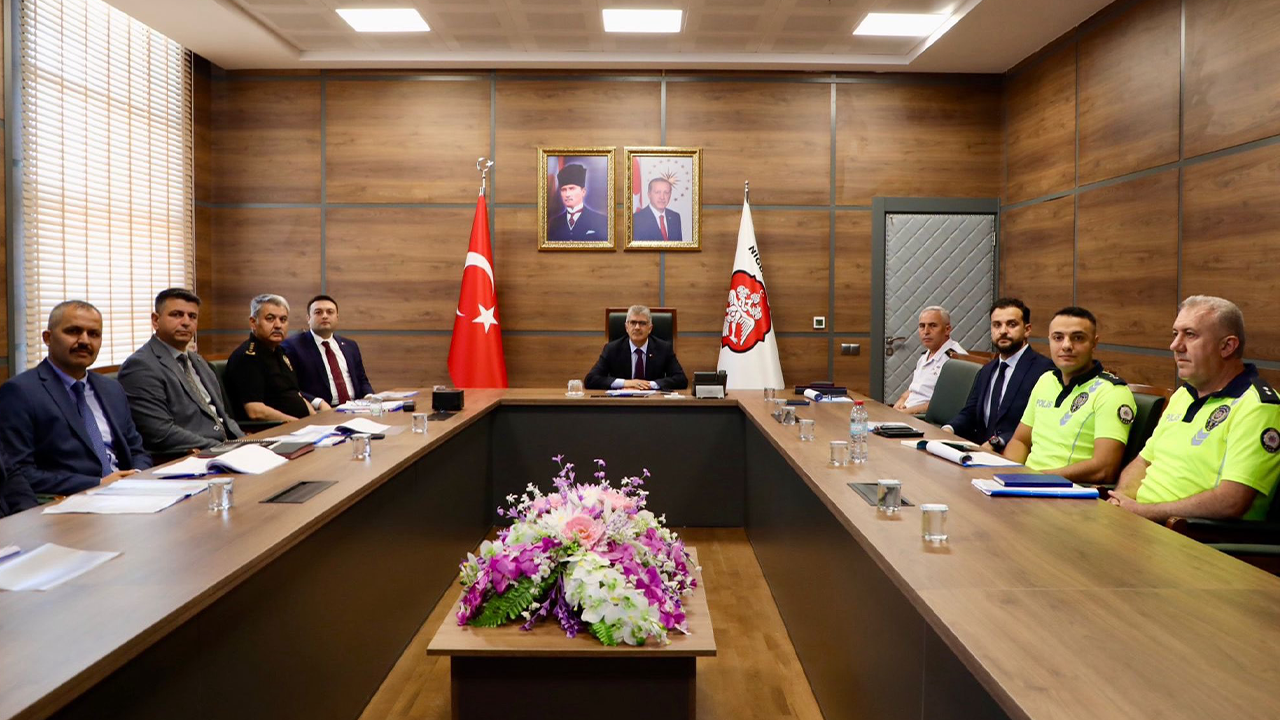 Vali Çelik’in başkanlığındaki güvenlik toplantısına Başsavcı Süren de katıldı