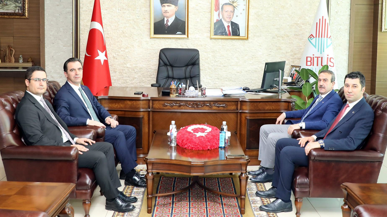 HSK Üyesi Bülent Küfüdür’den Bitlis Valisi Karakaya’ya ziyaret