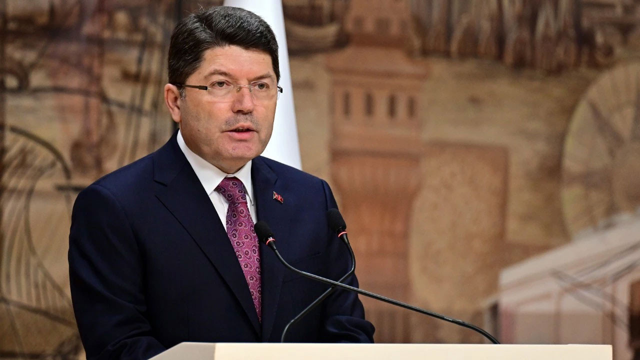 Bakan Tunç’tan Özel’in HSK sözlerine yanıt: Ülkenin şerefli yargı mensupları…