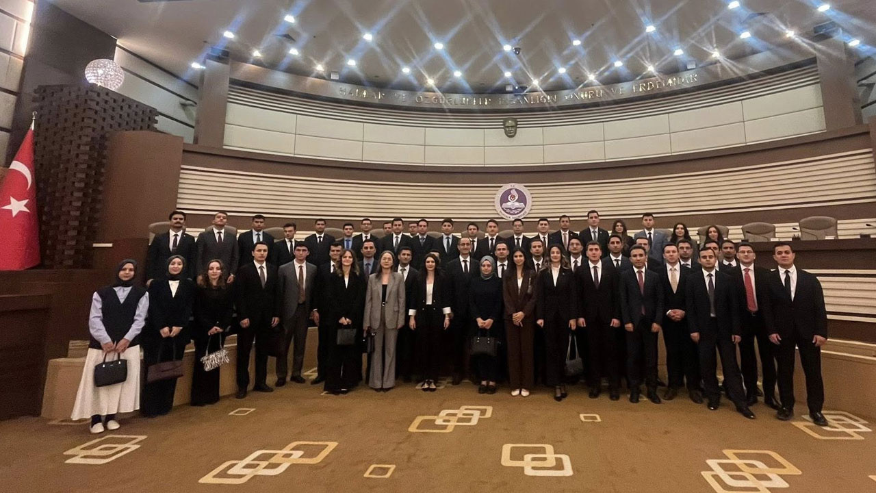 Geleceğin hakimlerinden AYM binasına ziyaret!