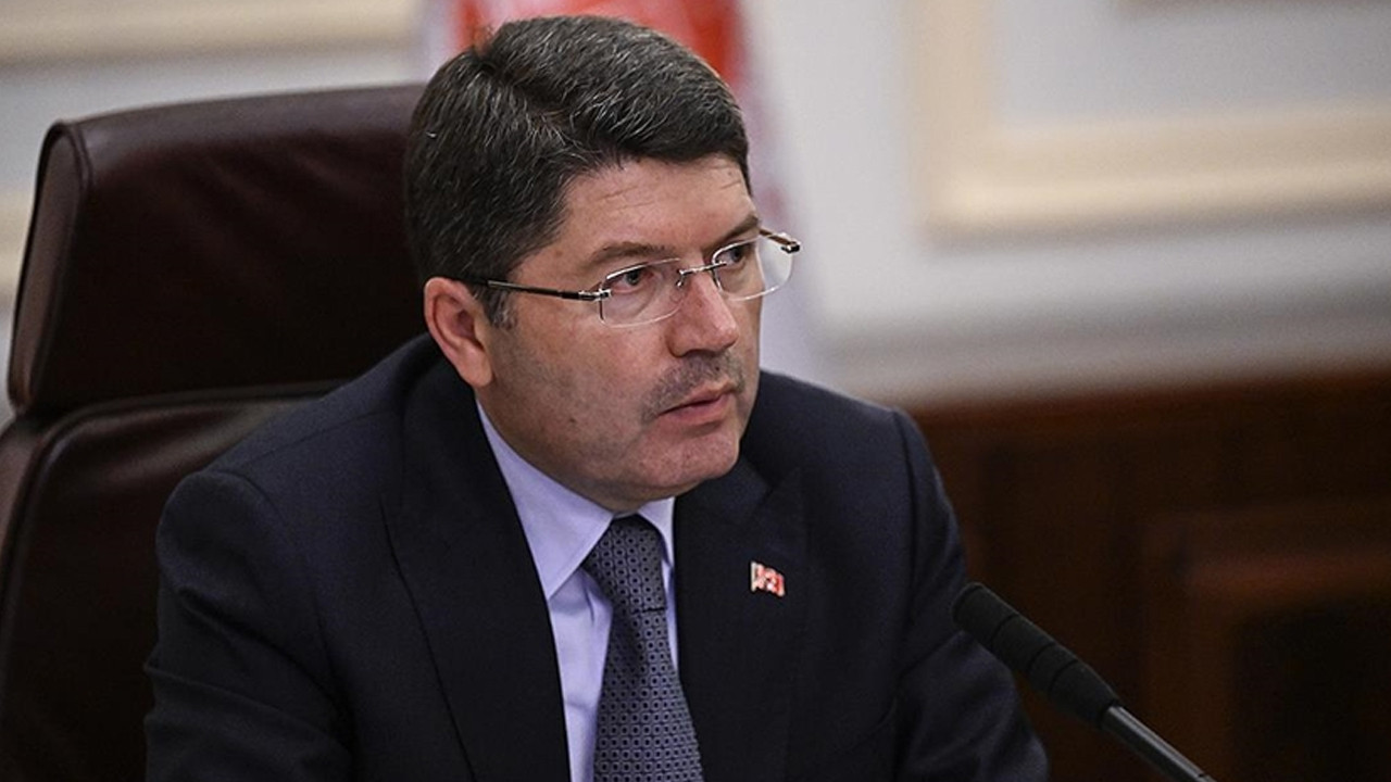 Bakan Tunç'tan CHP İstanbul İl Kongresi'nin iptaline ilişkin paylaşım