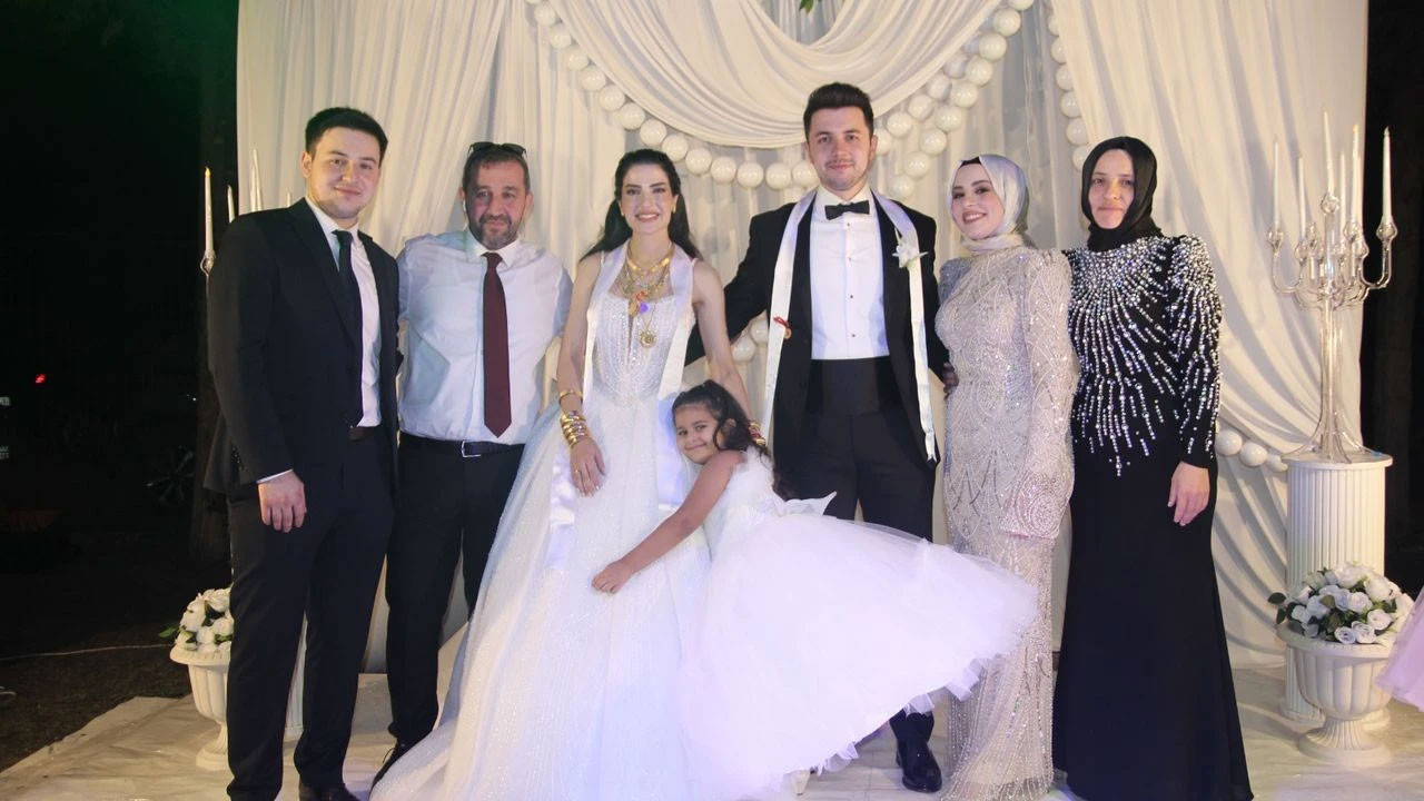 Bakırköy Adliyesi’nin mutlu günü! Savcı Bayram ile Hakim Aydın hayatlarını birleştirdi