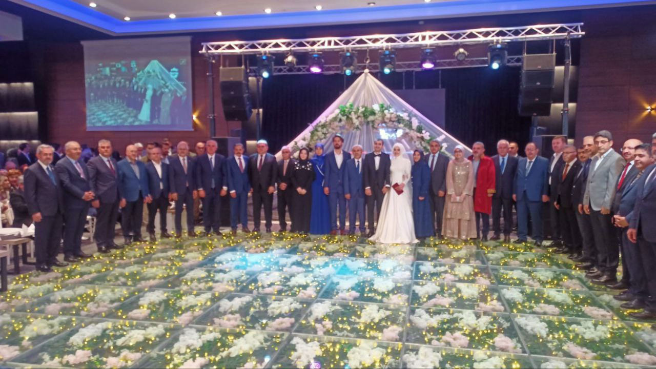 Yargıtay Daire Başkanı'nın mutlu günü! Dostları yalnız bırakmadı