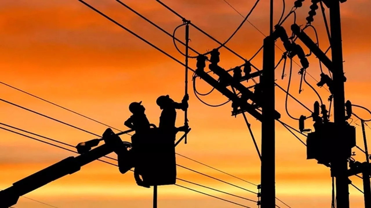 24 ARALIK İSTANBUL ELEKTİK KESİNTİLERİ | BEDAŞ açıkladı, bugünkü elektrik kesintileri hangi mahalleleri etkileyecek? - Resim: 1