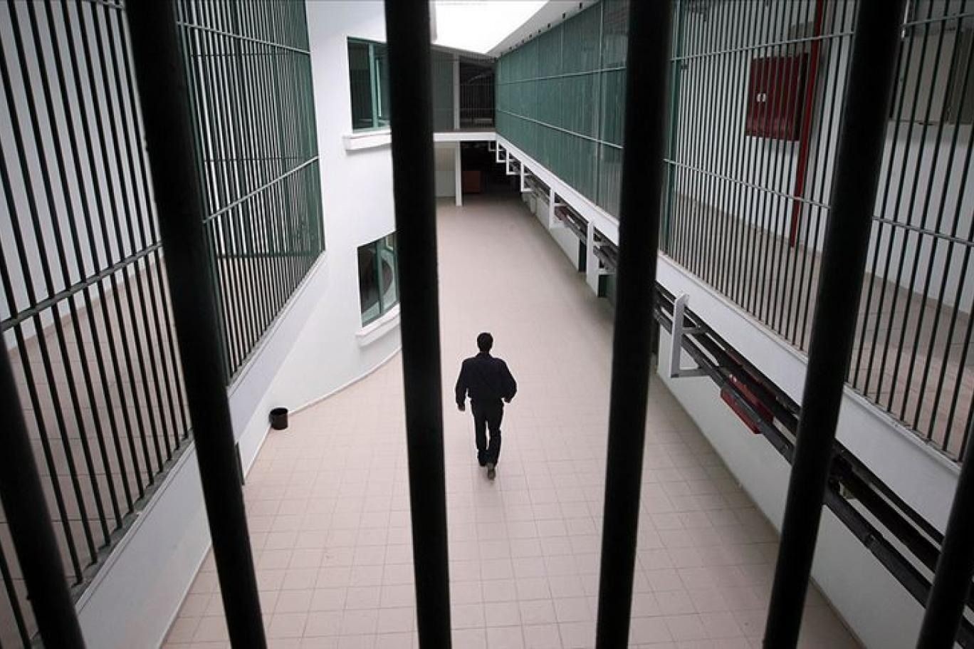 KONUTTA İNFAZ YAŞ ŞARTI 2025 || 10. Yargı Paketi ile kimler konutta infaz şartından yararlanabilecek, nasıl? - Resim: 1