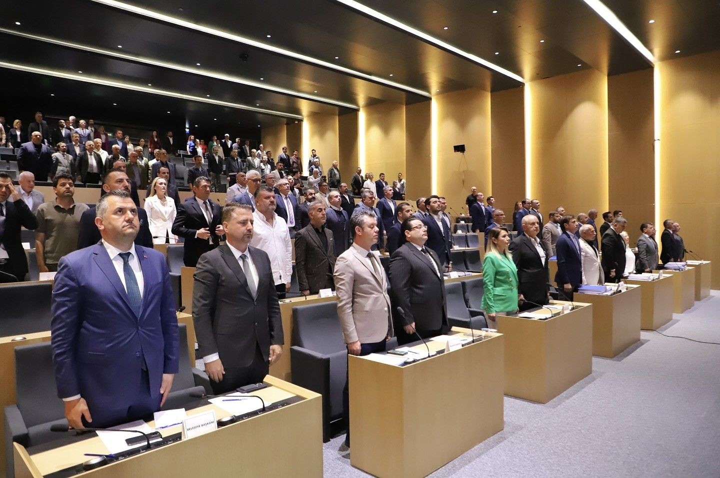 CHP'li başkanlar arasında yüksek tansiyon! Belediye başkanının mikrofonu kapatıldı! - Resim: 1
