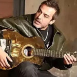 Ünlü şarkıcının ölümü şüpheli bulunarak soruşturma başlatıldı