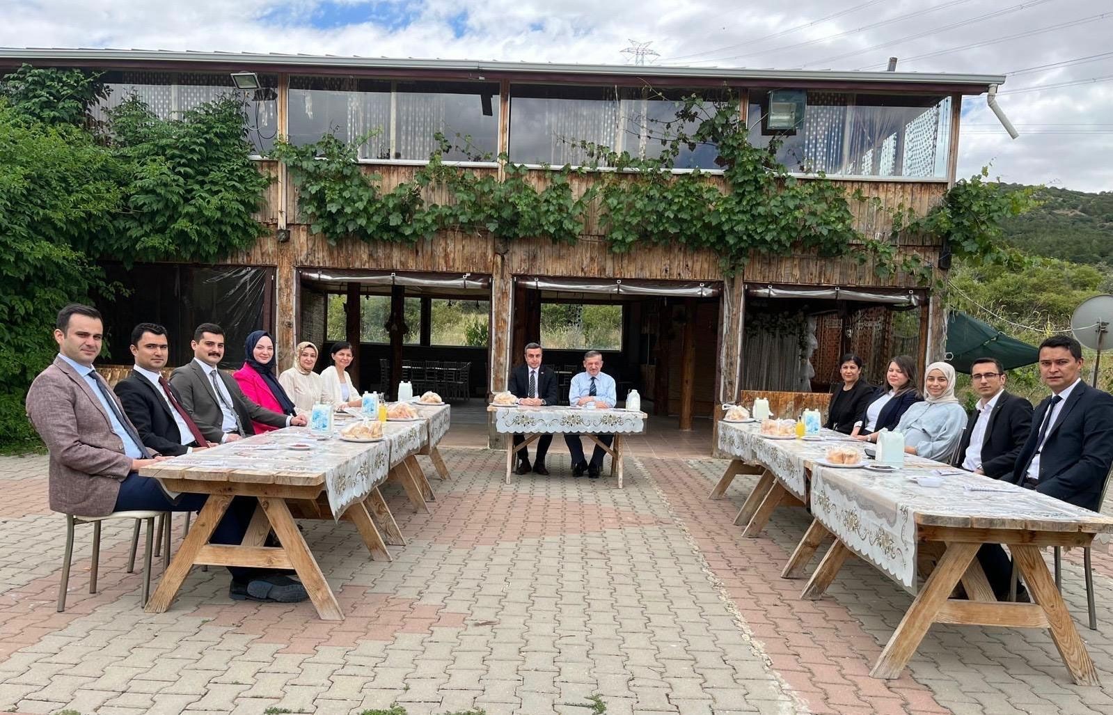 Elmadağ Adliyesi'nde veda programı! Savcılara plaket takdim edildi - Resim: 1