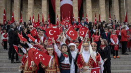 23 NİSAN ŞİİRLERİ | En güzel, anlamlı, duygulu, uzun, kısa ve 2-3-4-6 kıtalık 23 Nisan şiirleri…