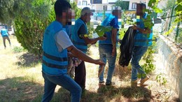 Yükümlüler İdare Mahkemesi bahçesini temizledi! Topluma uyum sağlamaları amaçlandı