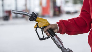 Benzine 1 liranın üzerinde zam geldi: Akaryakıta 3’lü zam yolda! İşte akaryakıt zammı sonrası güncel LPG, motorin ve benzin fiyatları