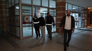 Kötü kokuyla vahşet ortaya çıktı! Hamile eşini öldürüp 10 gün birlikte yaşadı