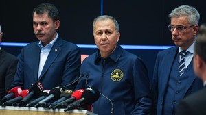 Bakan Yerlikaya duyurdu! Artçı sarsıntılar azalma eğiliminde