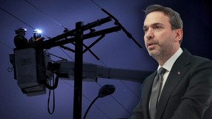 Avrupa'daki elektrik kesintisi Türkiye'yi etkiler mi? Bakan Bayraktar'dan açıklama