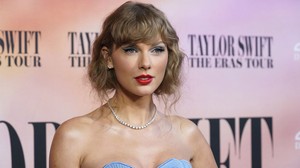 Dünyaca ünlü şarkıcı Taylor Swift ifadeye çağrıldı
