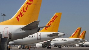 Pegasus uçağındaki kavga pilot telsizinde! "Polise ihtiyacımız var"