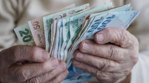 EYT’ye takılanlar için yeni umut! 1800 günle emeklilik kapısı açıldı: Yaş şartı yok, primle emekli olunuyor!
