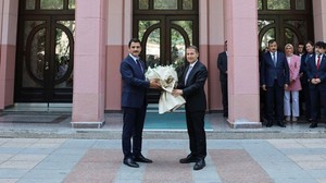 Personel Genel Müdürlüğüne veda etti! Turan Kuloğlu çiçeklerle uğurlandı