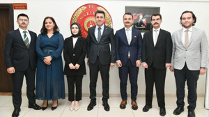 Vali Şefik Aygöl'den Nazımiye Adliyesi'ne ziyaret! Başsavcı Duran'la da görüştü