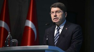 Bakan Tunç'tan 'Grok' açıklaması! Yapay zeka da olsa kanuni muafiyet söz konusu olamaz