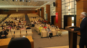 Adana Adliyesi’nde koruyucu aile tanıtımı! Başsavcı Vekili Özgenç de katıldı