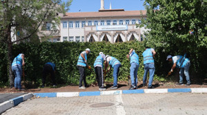 Diyarbakır'da yükümlüler binaların çehresini değiştiriyor! Başsavcı Çelenk öncülük etti