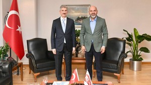 AYM Üyesi İnce'den RTÜK Üst Kurul Üyesi seçilen Davulcu'ya hayırlı olsun ziyareti!