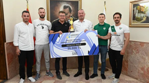 Kurumlar arası voleybol turnuvası tamamlandı! Şampiyon takımdan örnek davranış