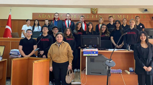 Adalet öğrencilerinden adliyeye ziyaret! Duruşmaları yerinde izlediler