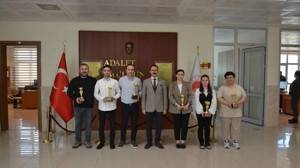 Erbaa Adliyesinde masa tenisi heyecanı! Başsavcı Pala da destek oldu